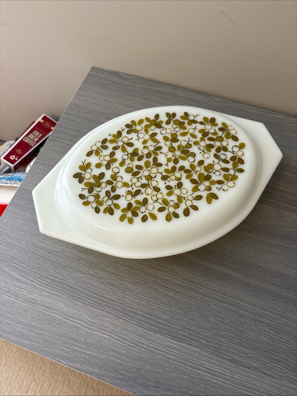Pyrex Vintage Verde Olives Divided Oval Casserole Dish 1.5 QT #945C with Lid MCM